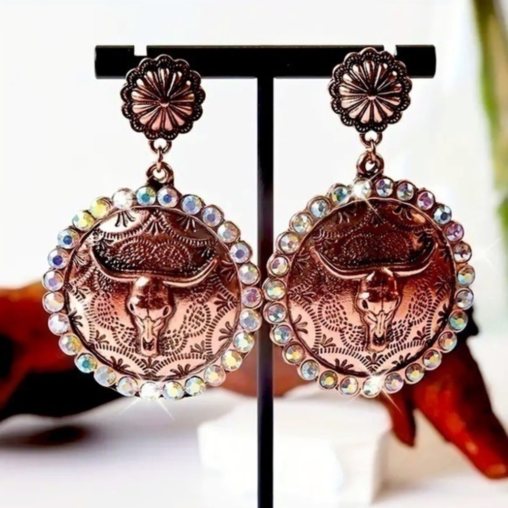 Southwest Style Bronze Bull Head Earrings - Picture 1 of 2